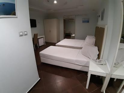 Hotel Raya Tichy Екстериор снимка